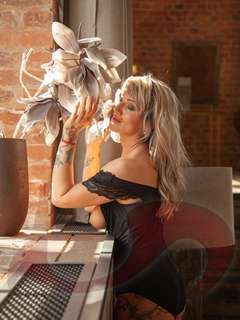 - Newcomer | Erstversuch:  Elisabeta  in Oberösterreich  / Haid bei Ansfelden , Wiener Straße 33