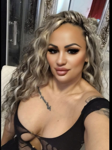 - Girls | Models | Callgirls:  Nina, 39 JAHRE - NEU IM HAUS!  in Oberösterreich  / Linz , Bäckermühlweg / TOREINFAHRT ZU RUBENSSTRAßE 45 A /