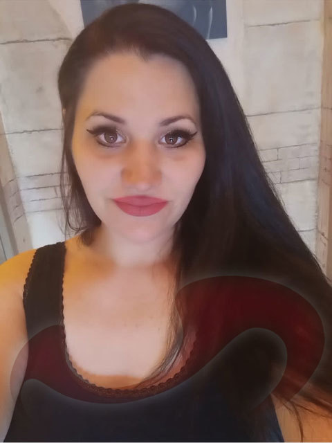  Angelina  in Oberösterreich  / Linz , Bckermhlweg / TOREINFAHRT ZU RUBENSSTRASSE 45 A / 