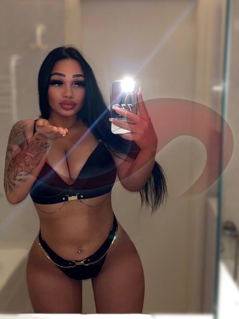 - Girls | Models | Callgirls: Alisha in Niederösterreich / Kemmelbach , Gewerbestrasse 2